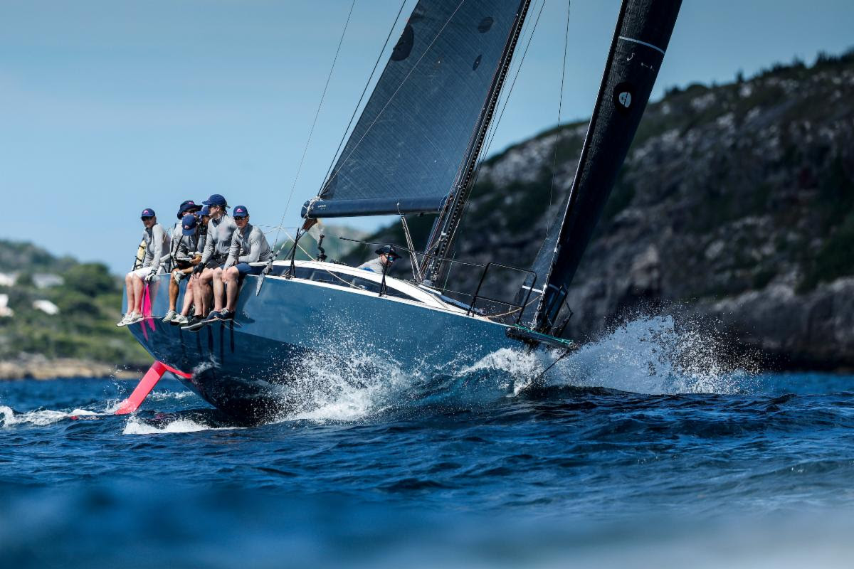 Ed Bell's JPK1180 Dawn Treader wins Peters & May Round Antigua Race