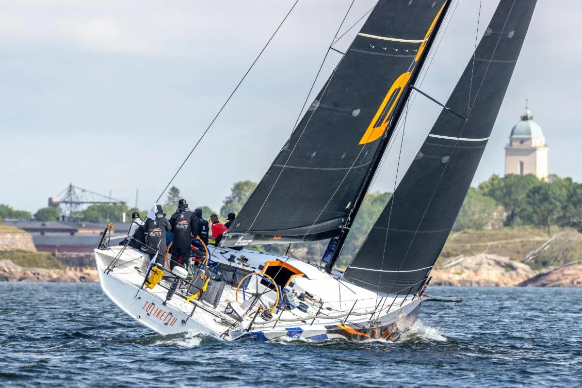 A warm welcome in Helsinki for Roschier Baltic Sea Race finishers