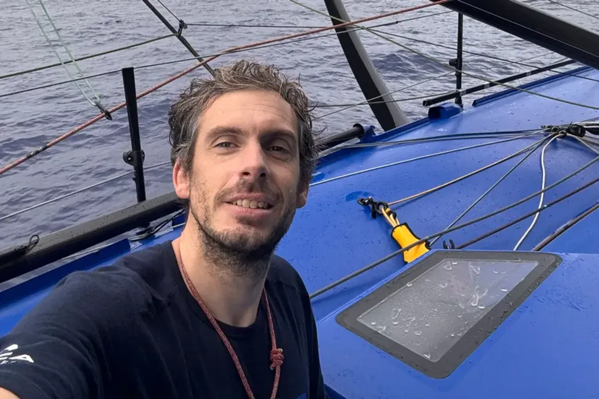 Vendée Globe leader Dalin back crosses the Equator into the Northern Hemisphere