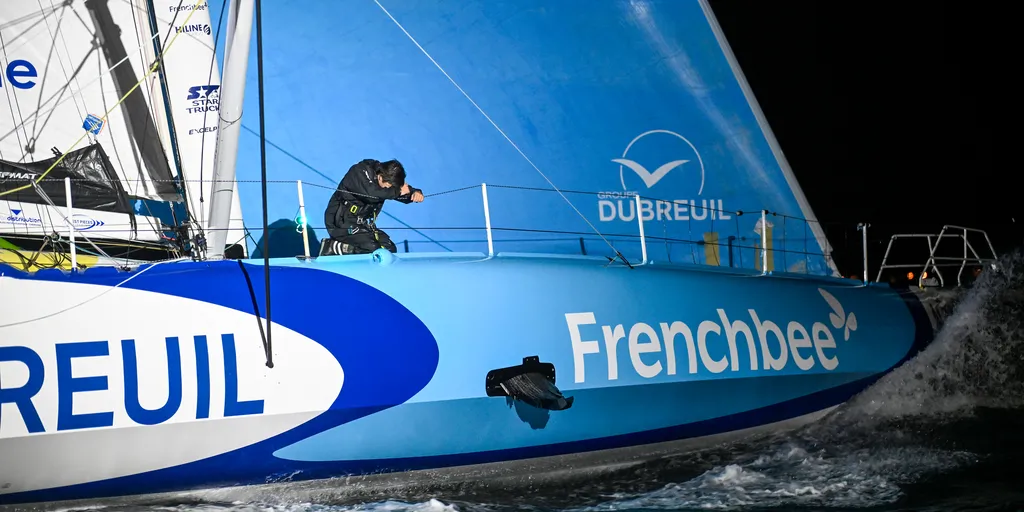 S&#xE9;bastien Simon finishes 3rd in the 2024 Vend&#xE9;e Globe