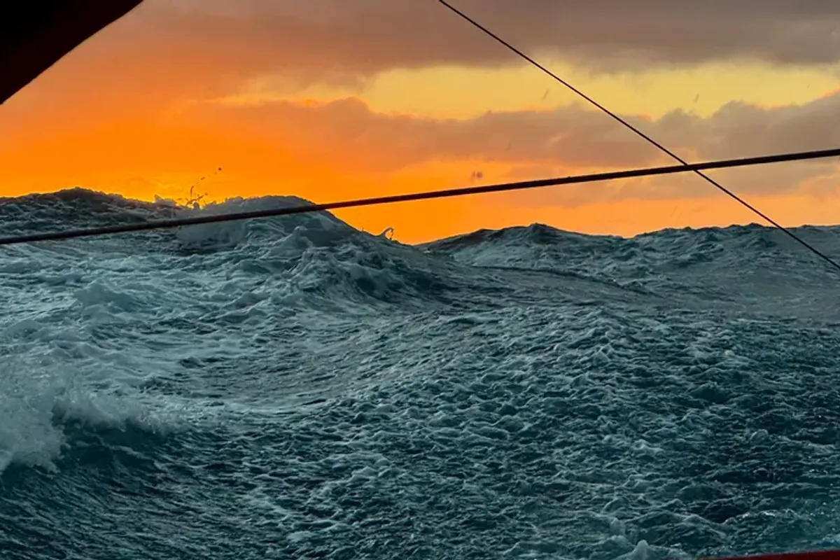 Beyou approaching Cape Finisterre, Goodchild completes repair: next ETAs