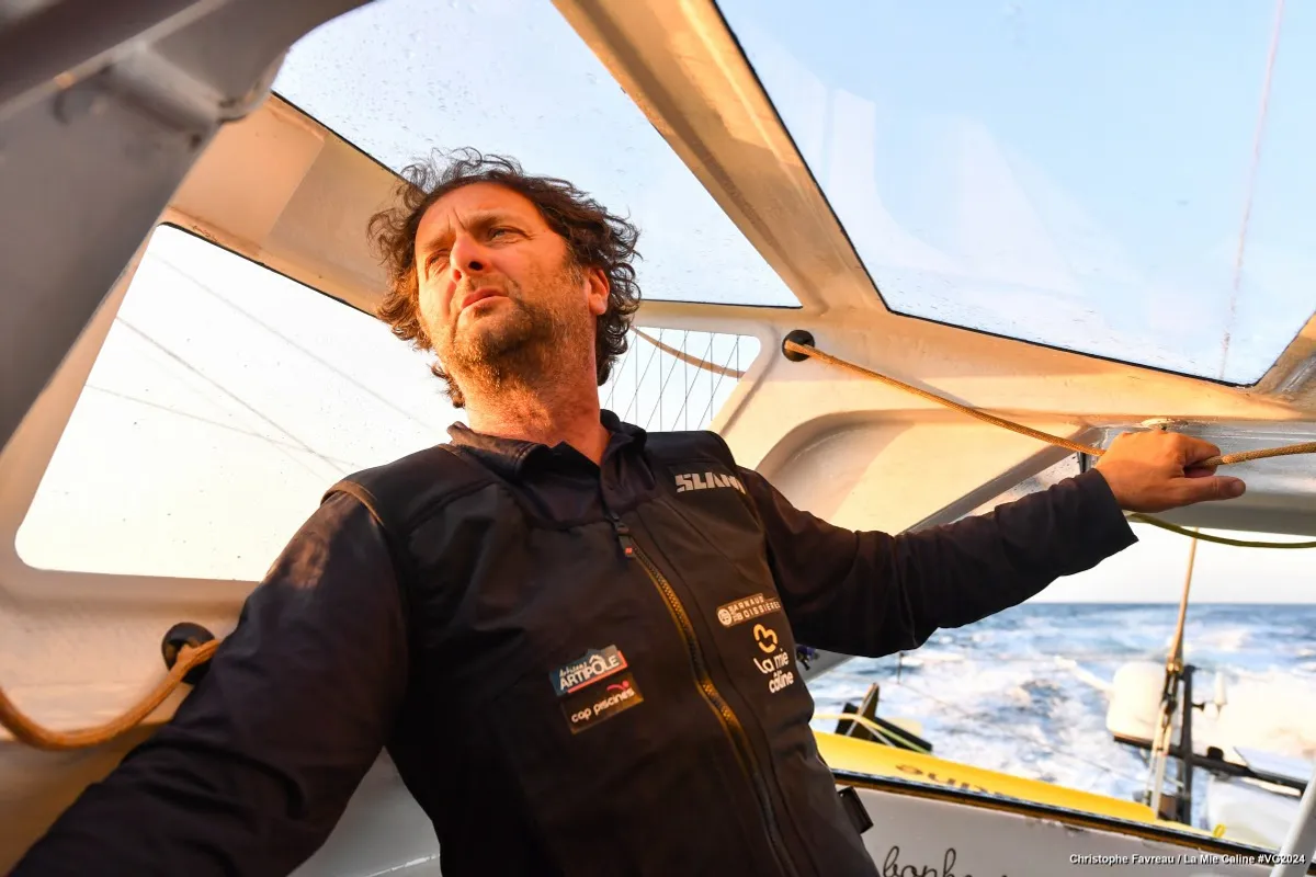 Vendee Globe Skipper Arnaud Boissières' La Mie Câline is dismasted