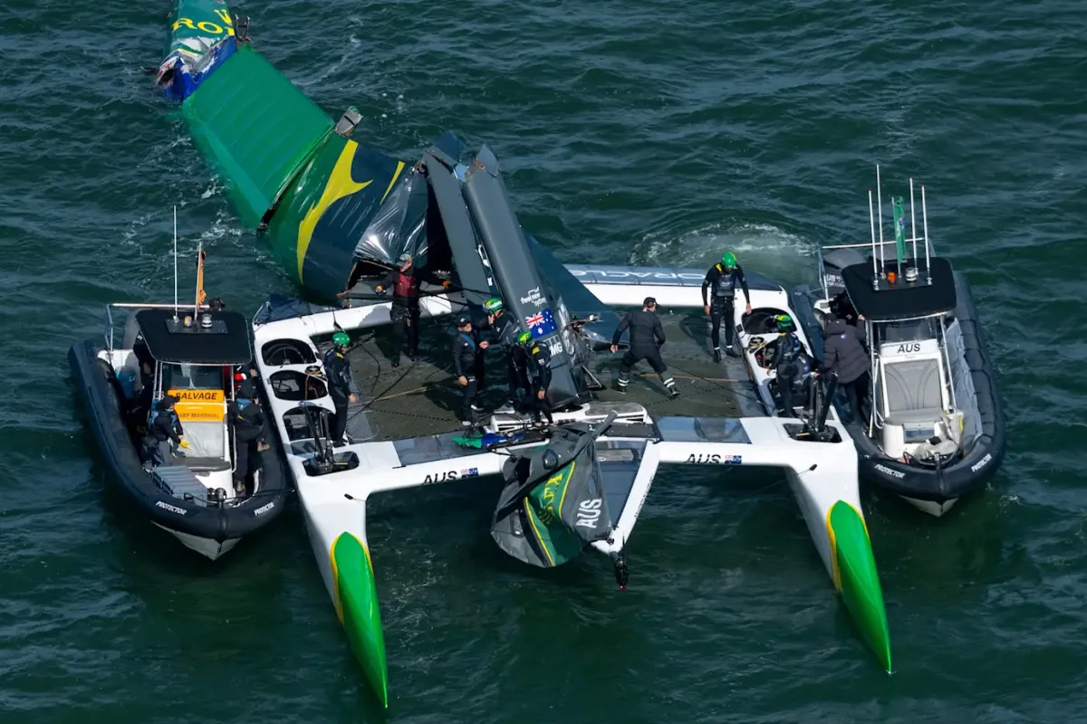 Videos: Watch Australia’s HUGE wing collapse in San Francisco