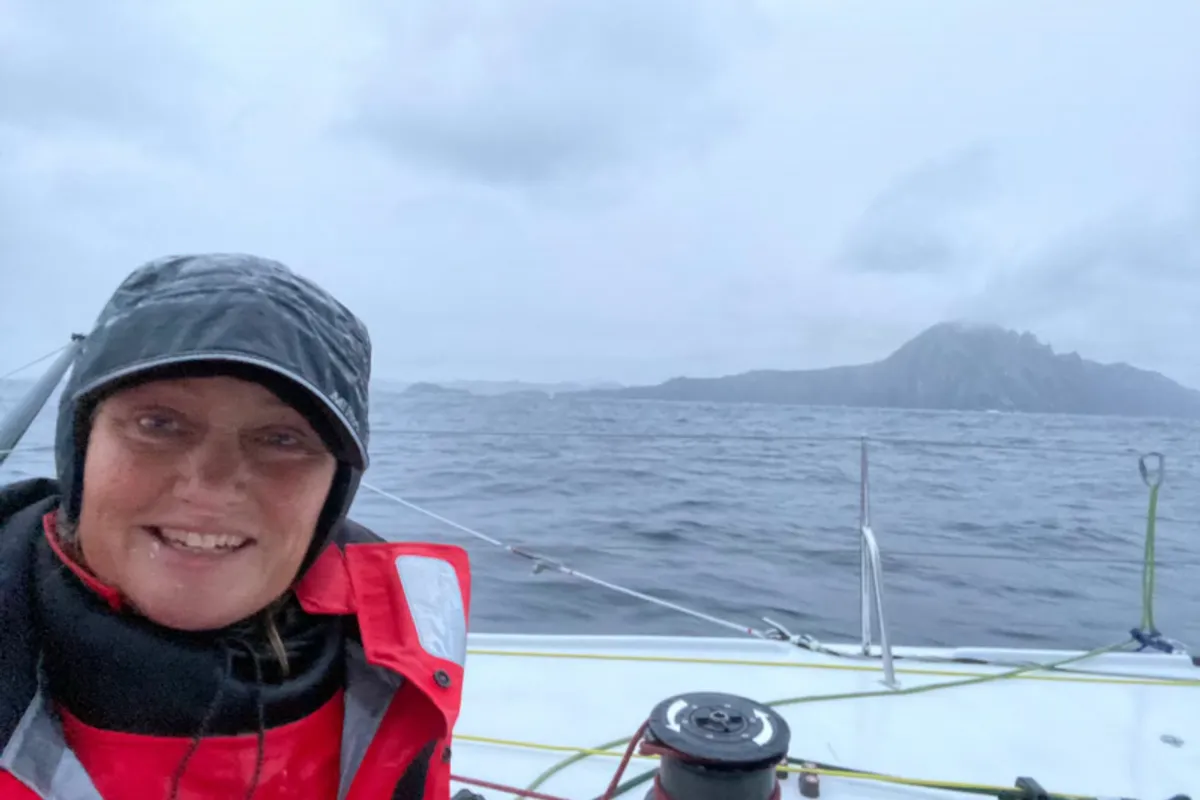 Dalin takes Vendee Globe lead, Hare At The Horn Last Night