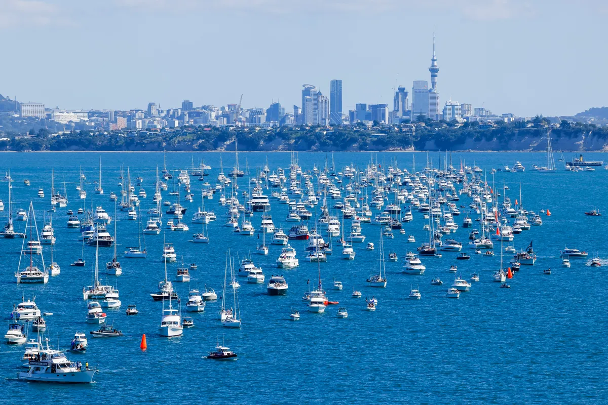 The weather the only winner on fourth day of the America’s Cup