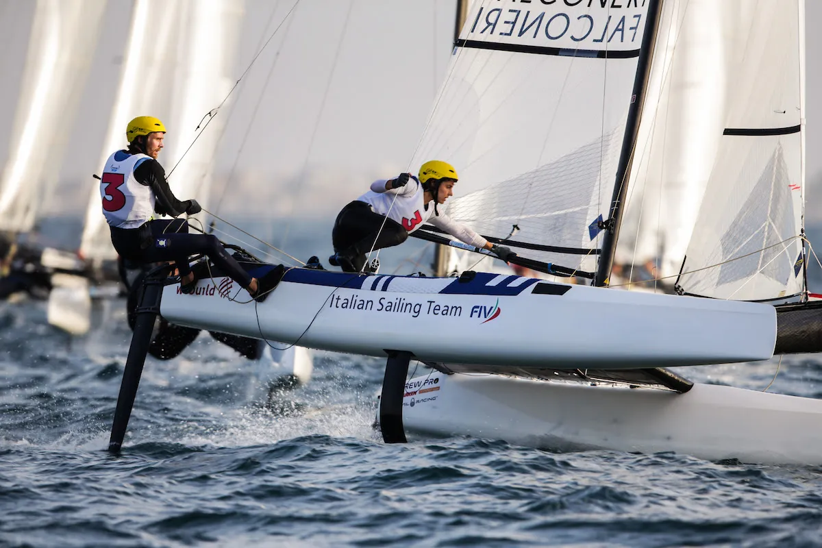 Odile van Aanholt & Elise de Ruyter lead in 49er Championship