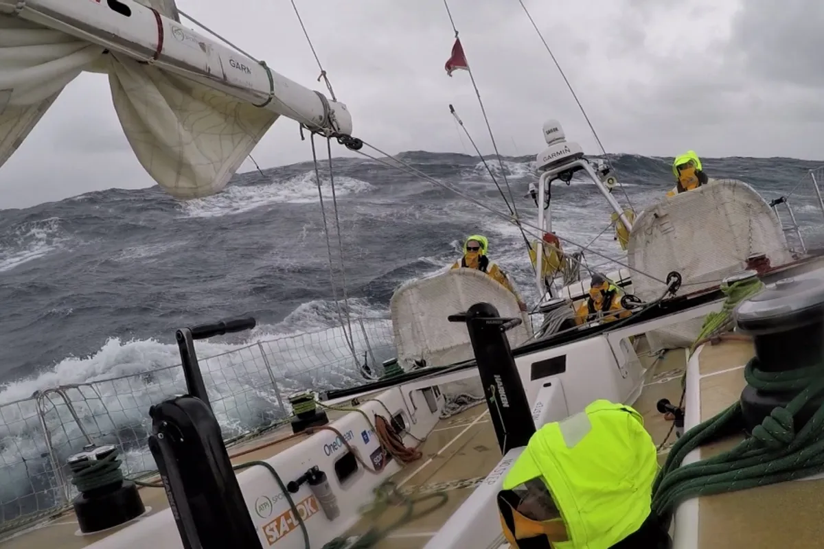 Scoring Gate victory for Unicef on Clipper Race 10; Sailing City-Qingdao Cup