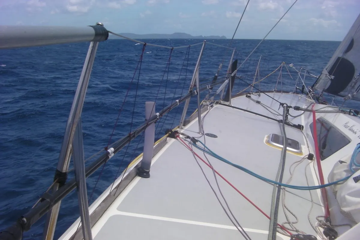 Global Solo Challenge: Change of course in Fernando de Noronha