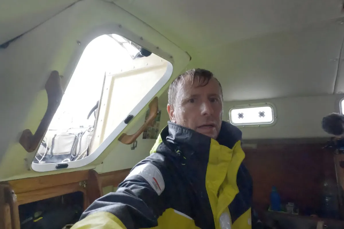 Golden Globe: Ian Herbert Jones RESCUED, safe onboard Taiwan flagged F/V Zi Da Wang