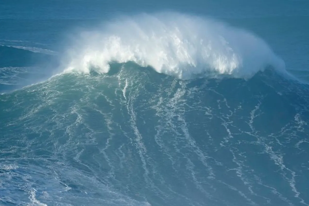 Global Solo Challenge: What are rogue waves and how frequent are they?