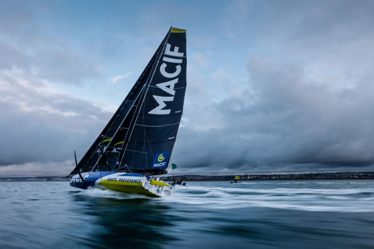 Monohull line honours win for MACIF in the 50th Rolex Fastnet Race