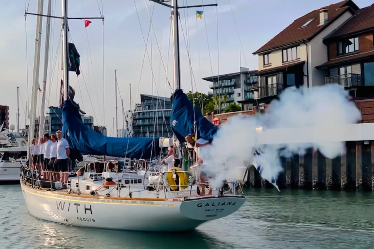 Final safety checks, parties then OFF for McIntyre Ocean Globe entrants