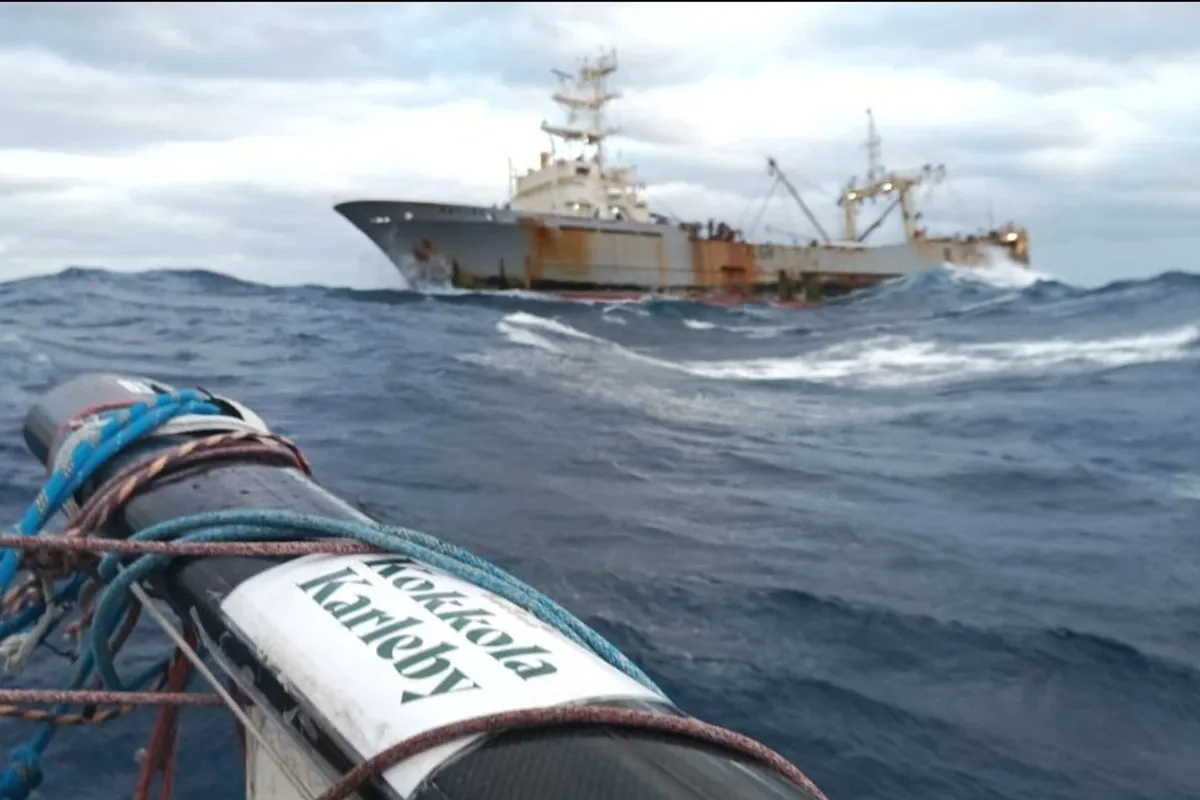 GSC:  A delicate refuelling operation on the high seas for Ari Känsäkoski