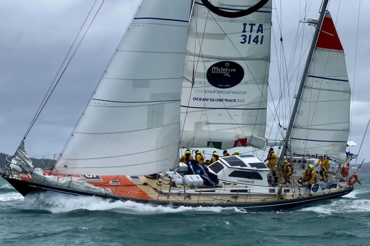 Ocean Globe leader Translated 9 diverting to Falklands with hull damage