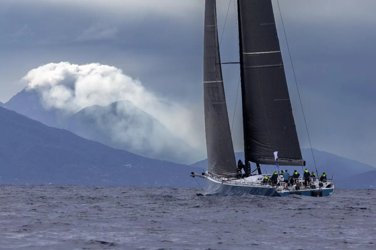 RORC Caribbean 600 Monohull Line Honours for Farr 100 Leopard 3
