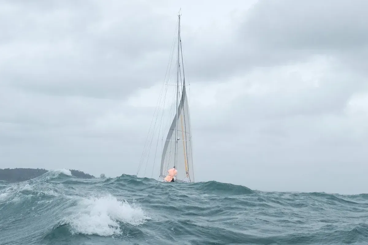Philippe Delamare wins the Global Solo Challenge.